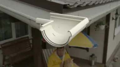 Видео: Угловой элемент 90° Docke Lux цвет пломбир