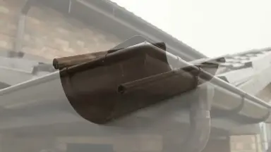 Видео: Угол желоба внешний 135 гр Aquasystem Rooftop Drain PU MATT 150/100 мм RR 32- т.коричневый
