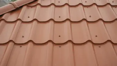 Видео: Металлочерепица М28 0,5 GreenCoat Pural BT SSAB RR750 терракотовый