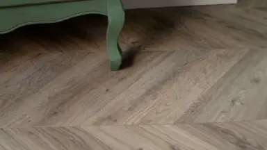Видео: Виниловый пол Vinilam коллекция PARQUET CHEVRON Шеврон Шампань RI153616CL4