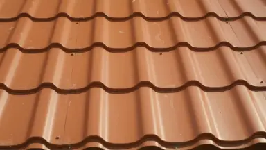 Видео: Металлочерепица квинта плюс с 3D резом 0,5 Satin RAL 8004 терракота
