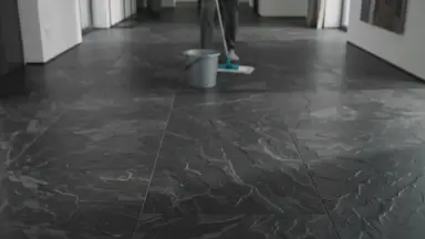 Видео: Виниловый пол Vinilam коллекция CERAMO VINILAM Glue Сланцевый Чёрный 61607