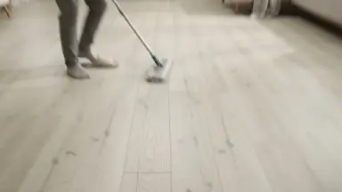 Видео: Виниловый пол AquaFloor коллекция RealWood XL Glue AF8005XL Glue