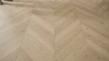 Видео: Виниловый пол AquaFloor коллекция Parquet Chevron Glue AF2555PGCh